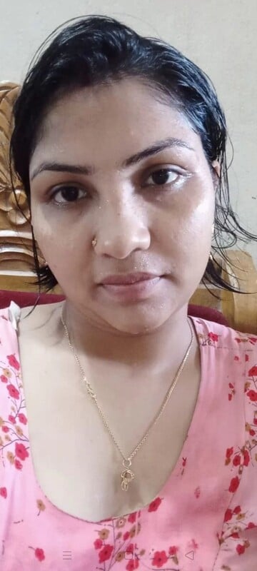 Sharp Nipples Bhabhi Showing Boobs In Selfies