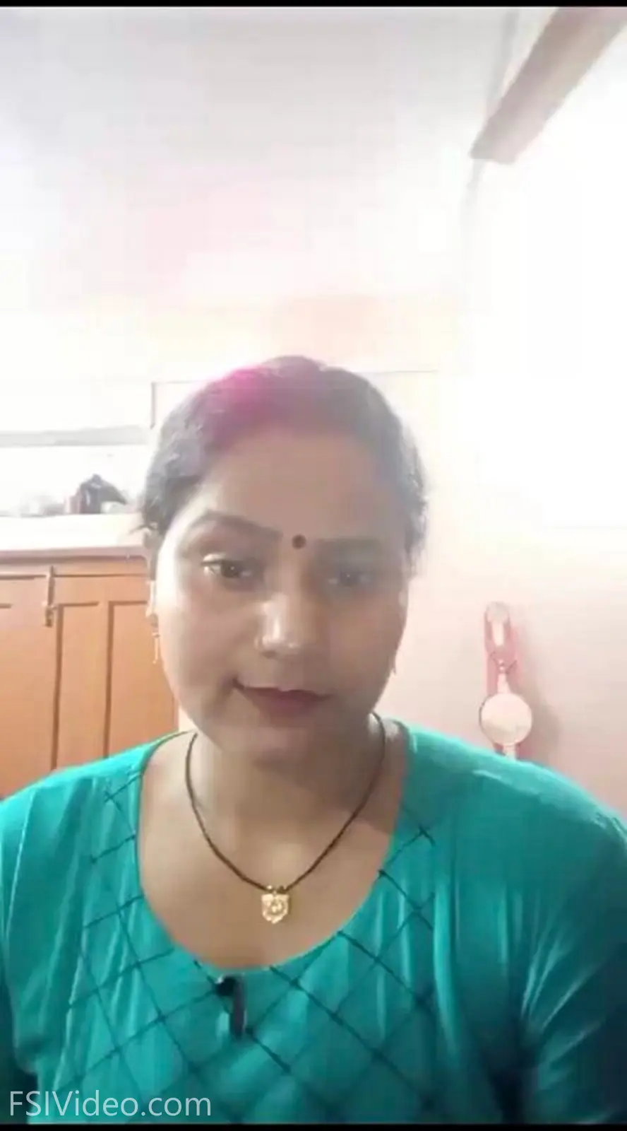 WhatsApp University Group Aunty Showing Big Boobs