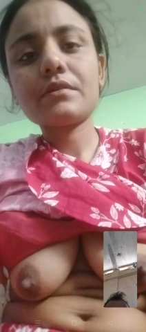 Big Ass Aunty Slapping Booty During Live Call