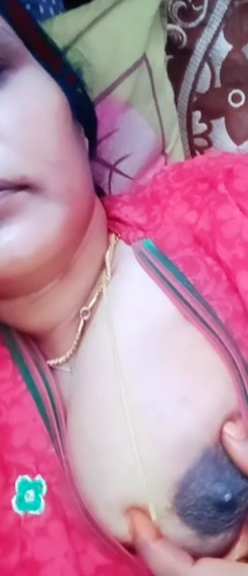 Cheating Bhabhi Shows Boobs And Pussy To Secret Lover