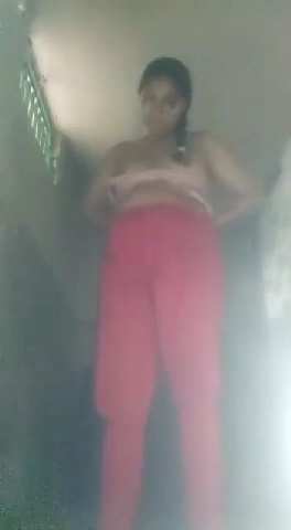 Chubby Bhabhi Pink Pussy Showing Viral Video Making - Thumbnail 3