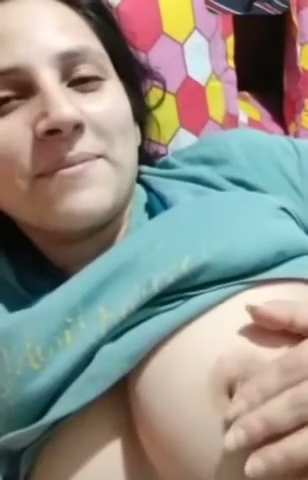 Cute Girl Huge Boobs Playing Viral Selfie Video