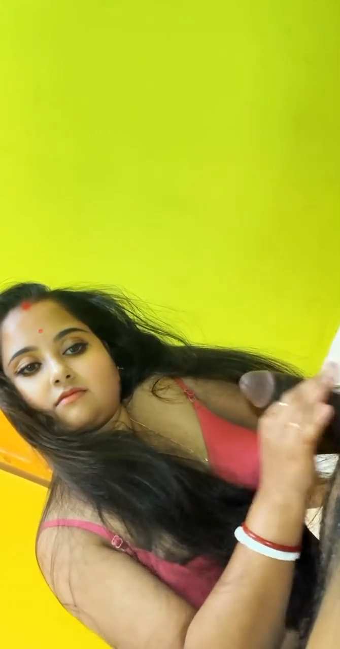 Desi Bhabhi Shaking Dick Of Husband Till Cumming