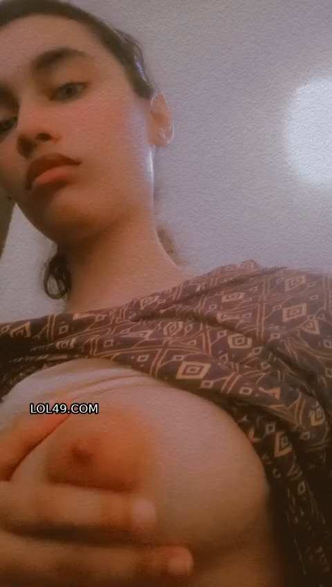 Gorgeous Desi Girl Boobies Showing Selfie Video