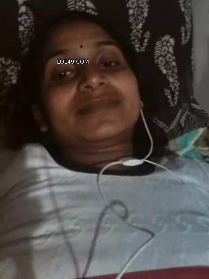 Kerala Wife Selfie Video Showing Hairy Pussy Viral Clip
