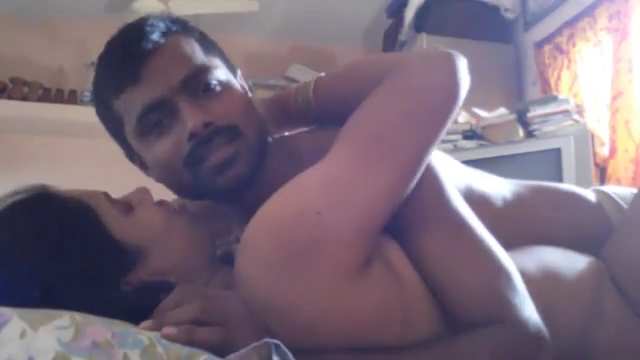 Mature Aunty And Uncle Fucking At Home After Foreplay