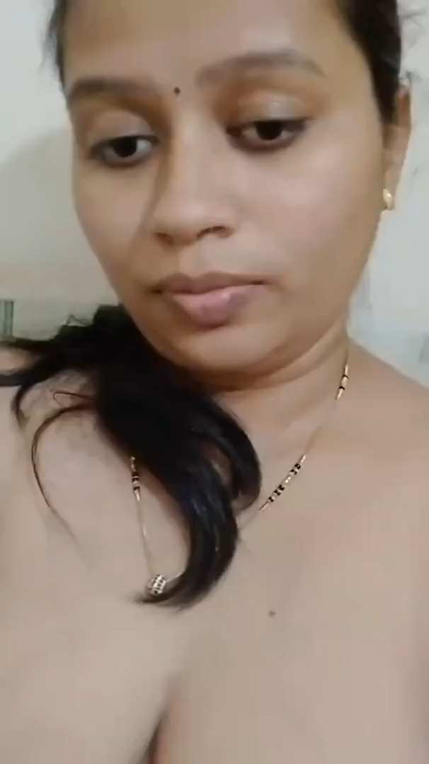 Mina devi giridih Showing Big Boobs