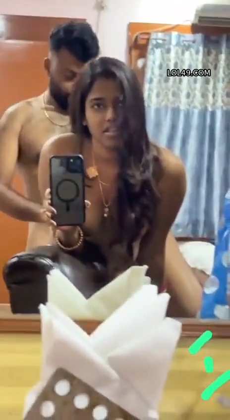 Tamil Girl Giving Handjob To Boyfriend In Front Of Mirror