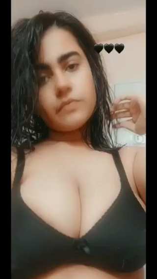 Videos Compilation Of Girlfriend Showing Huge Boobs