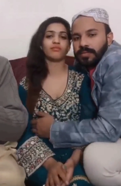 Bhabhi Live with Two Boyfriends Teasing Her Ass and Boobs