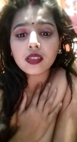Desi Bhabhi Nude Live Pussy Fingering Videocall Scandal