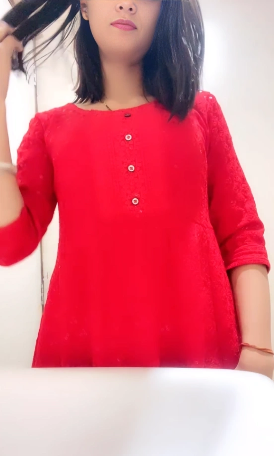 Desi Married Wife Nude Video Shows Off Her Boobs
