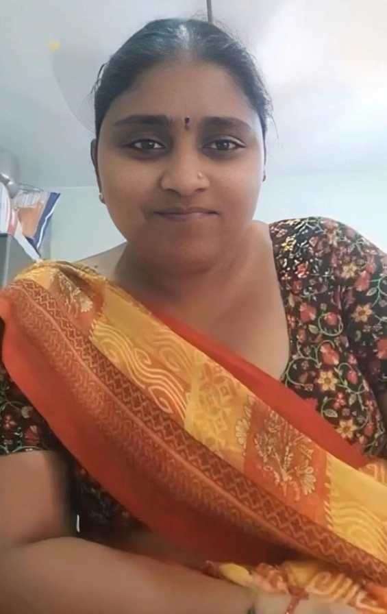 Desi Mature Aunty Live XXX Nude Show