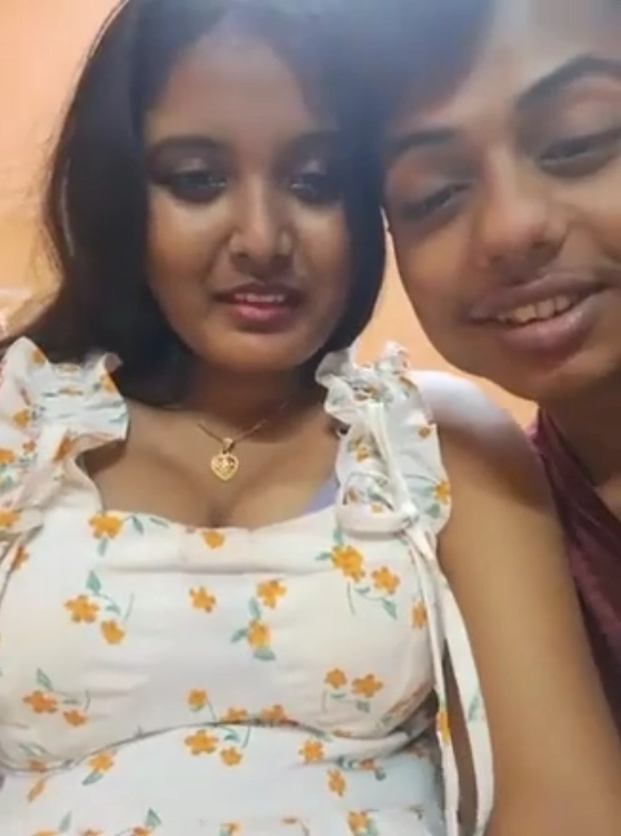Drunk Desi Couple Gagging and Tongue Sucking Live Cam
