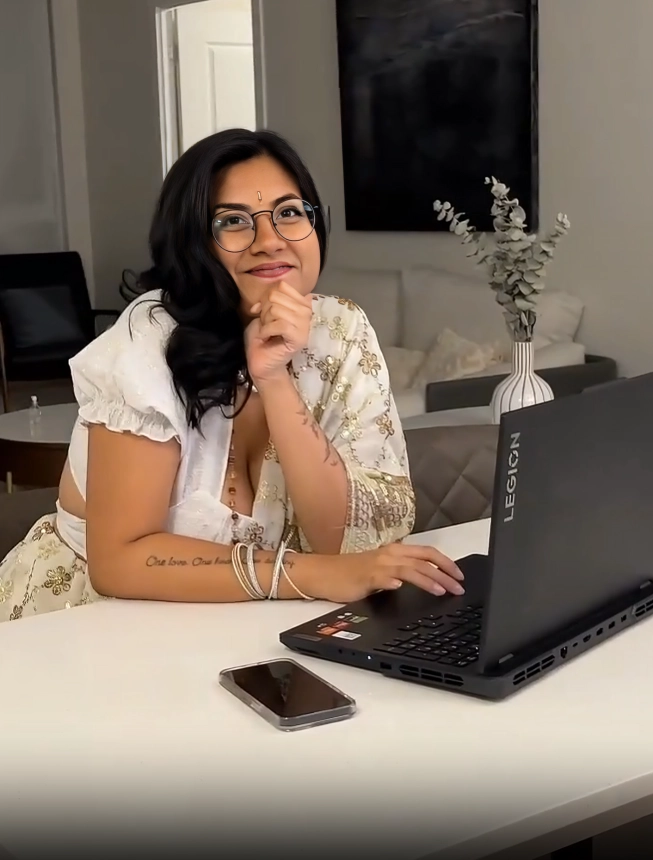 Gamer Girl Sloppy Deepthroat and Big Boobs Titty Fuck Video