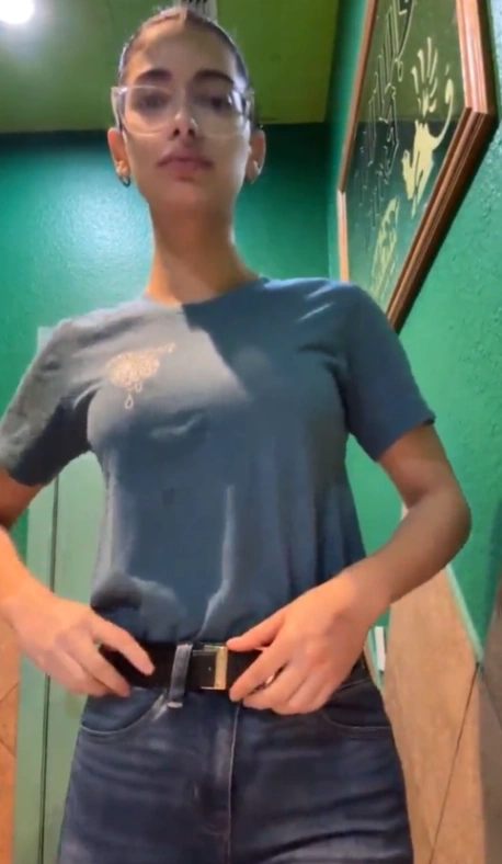Hot Slim Babe Topless Boobs Teasing – Nude Strip Video