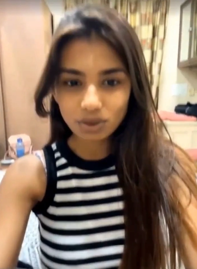 Hot Slim Indian Girl XXX Nude Video Pussy Fingering
