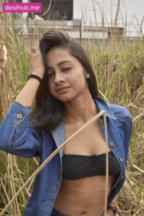 Indian Babe Nude Topless Photoshoot Leaked