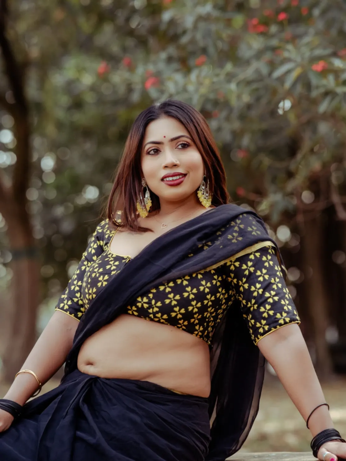Moumi Nude Saree Tease Video – Wet Pussy & Boobs Show