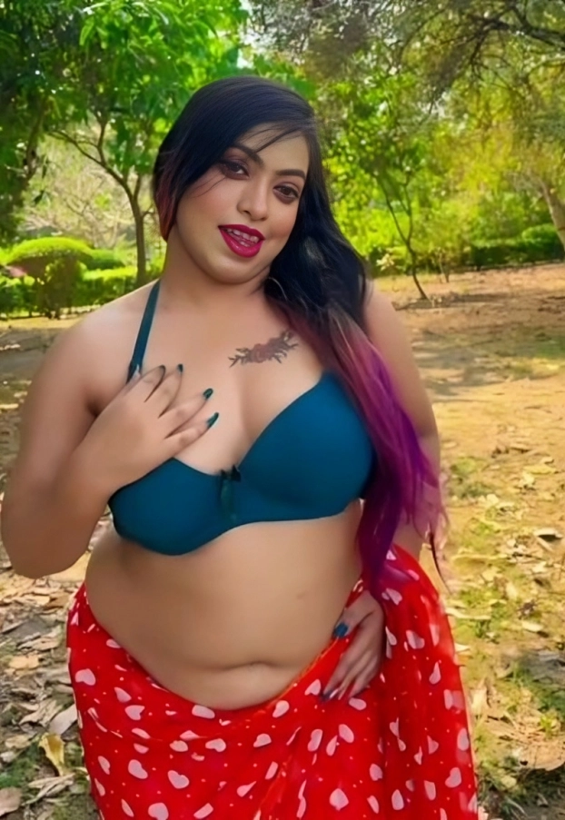 Naughty Desi Bhabhi Fully Nude on Bed Exposing Pussy
