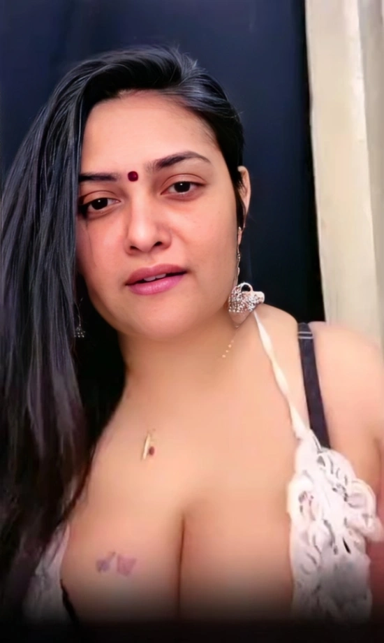 Nishala Nishanka Nude Tango Live – Bottomless Pussy Spreading