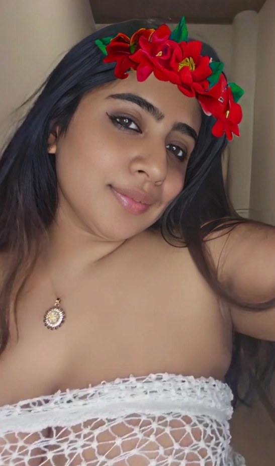 South Indian Model Nude Live Show – Stripping & Pussy Play