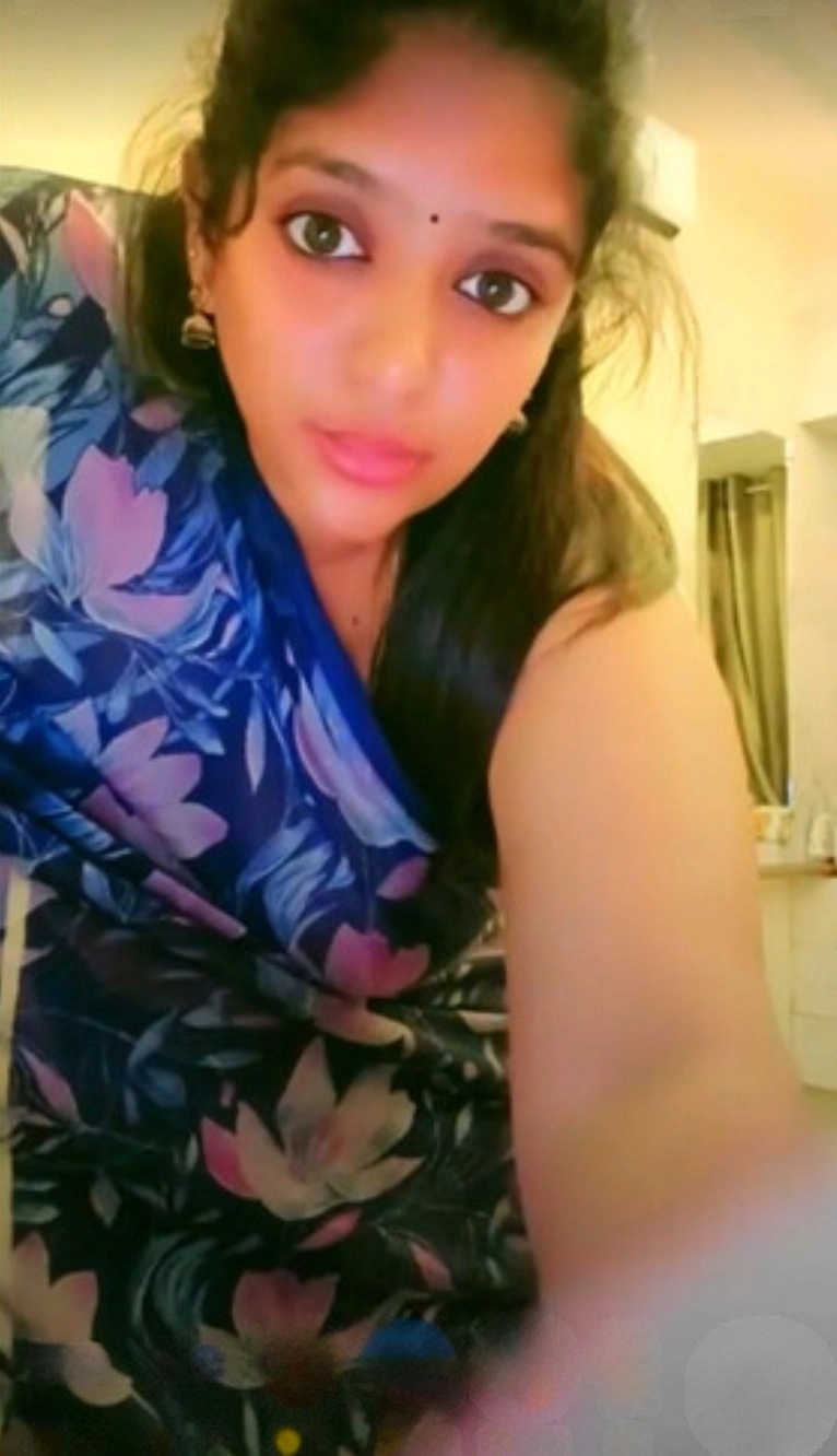 Telugu Milf Anu Boobs And Ass Tease Live On Cam