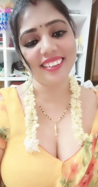 Telugu Milf Exposes Boobs & Rubs Pussy MMS Leaked Online