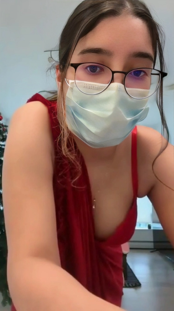 Viral Desi Cam Girl Pressing Big Boobs Live