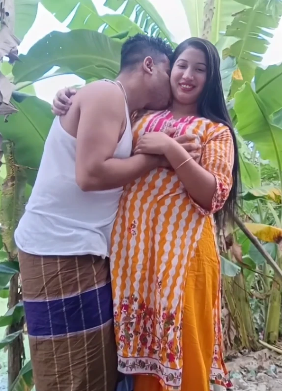 Viral Jungle Couple Hard Sex and Boobs Licking Video