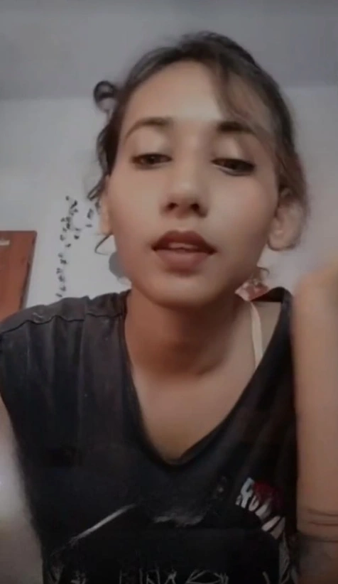 Watch Desi Babe Live Nude Striptease Fingering Her Wet Pussy on Tango