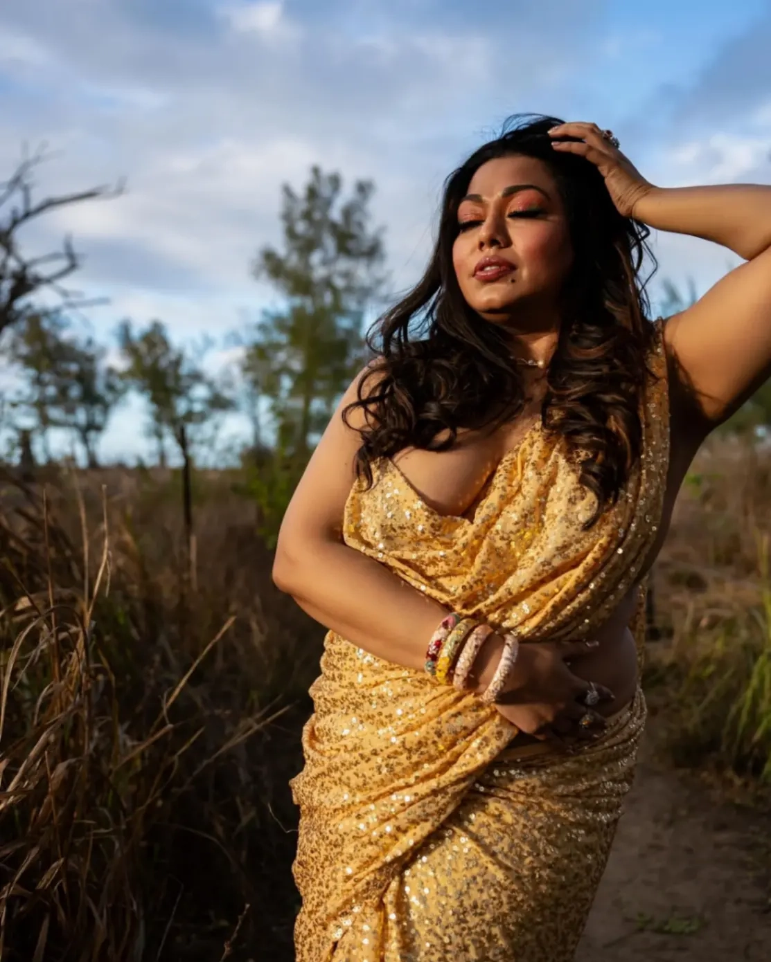 Watch Desi MILF Model Show Her Big Boobs in Public