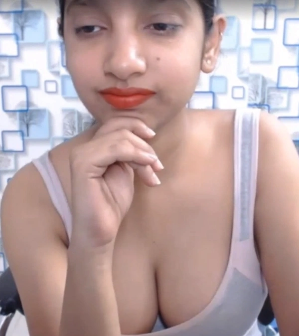 Watch beautiful desi girl strip naked and finger her pussy